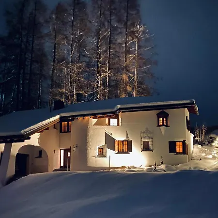 The Davos, Chesa Surlej Horská chata